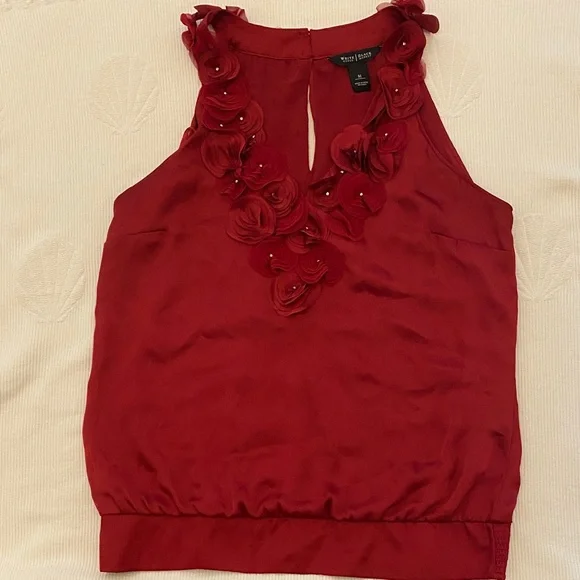 White House/Black Market Elegant Red 3D Floral Trim Blouse great for Holidays - Picture 8 of 9